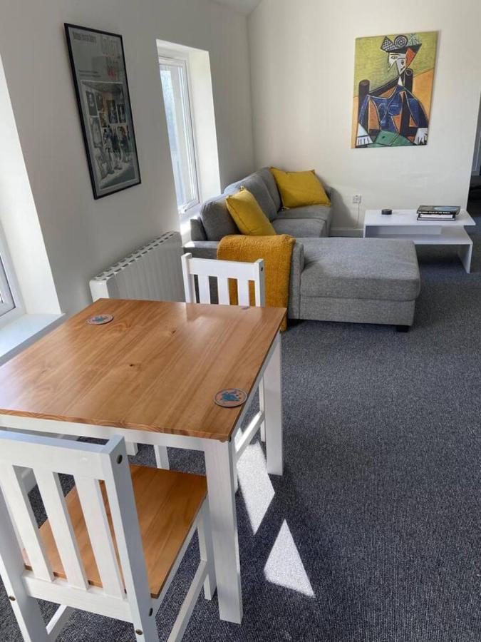Town House In Ideal Location Central Enniskillen Buitenkant foto