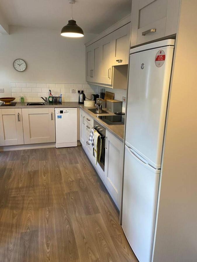 Town House In Ideal Location Central Enniskillen Buitenkant foto