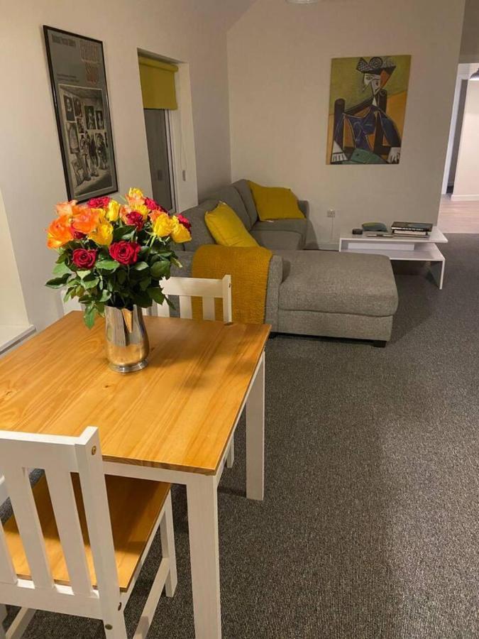 Town House In Ideal Location Central Enniskillen Buitenkant foto