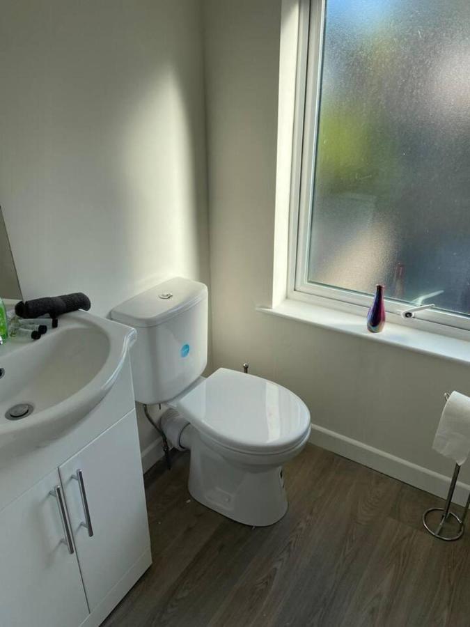 Town House In Ideal Location Central Enniskillen Buitenkant foto